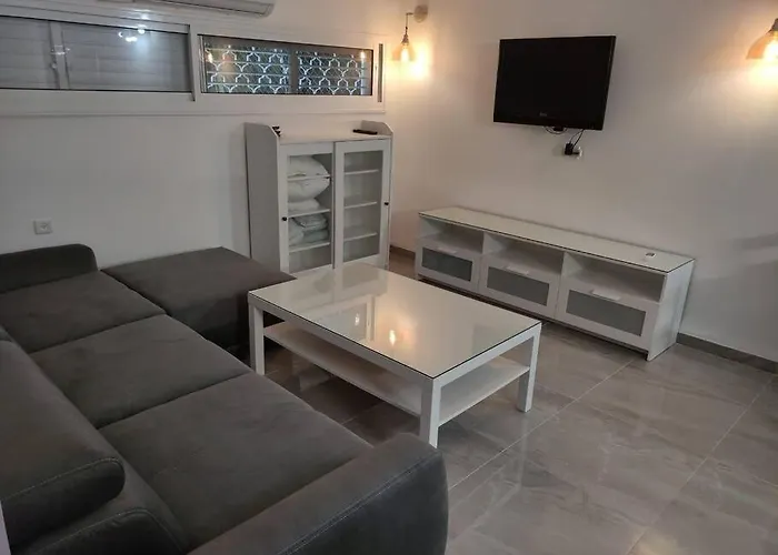 יחידת אירוח חדשה ומקסימה בכרמיאל
